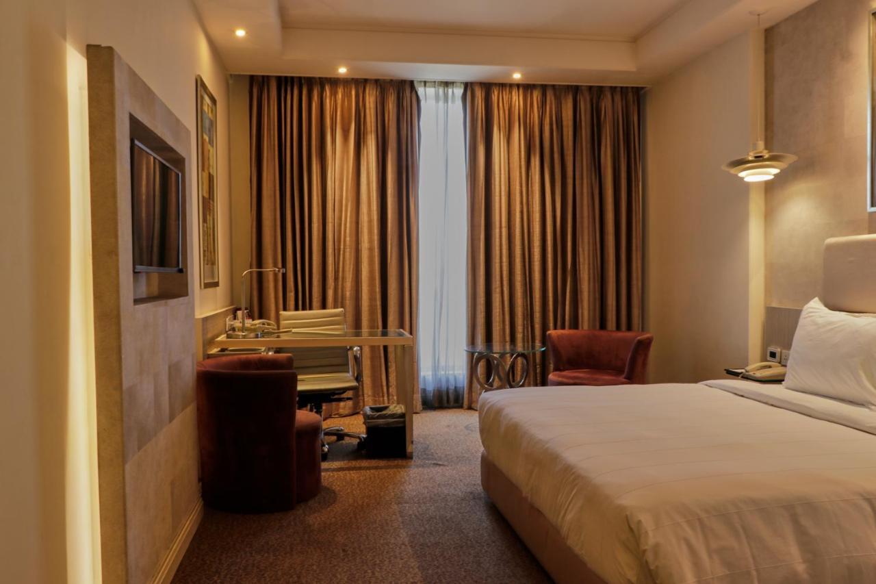 Hotel Park Plaza Faridabad Zewnętrze zdjęcie